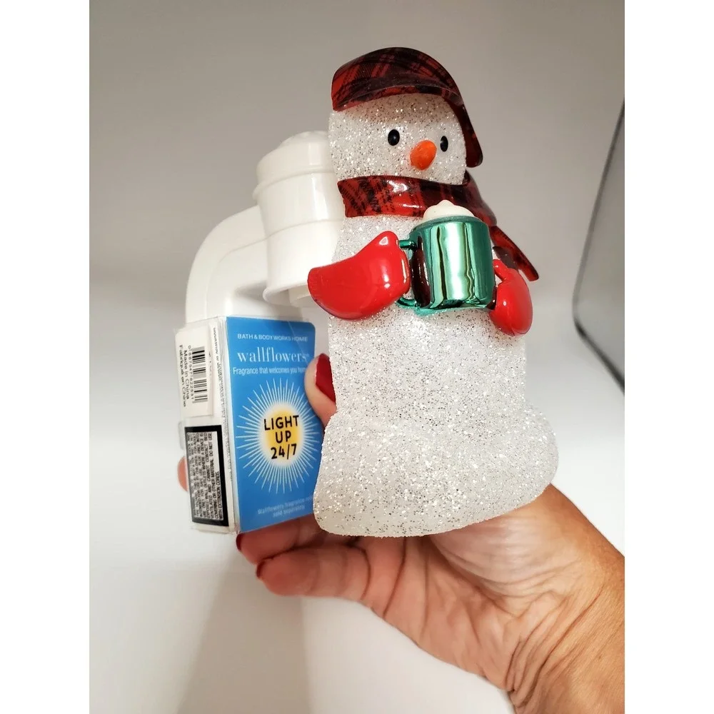 NEW Bath and Body Works light up Christmas Snowman Wallflower plug in